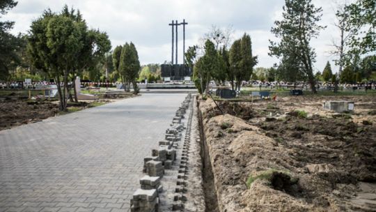 Trwa remont kwatery wojennej na Firleju Trwa remont kwatery wojennej na Firleju