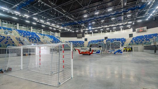 Trwa rozruch pompy w Radomskim Centrum Sportu