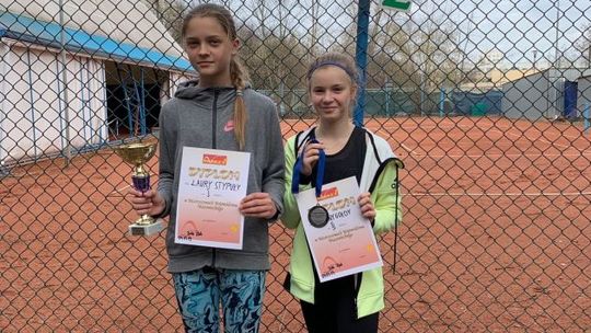 Trzy medale młodych tenisistek