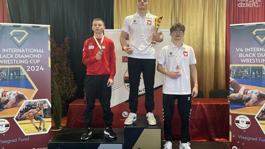 Trzy medale zapaśników Olimpijczyka Radom na Węgrzech
