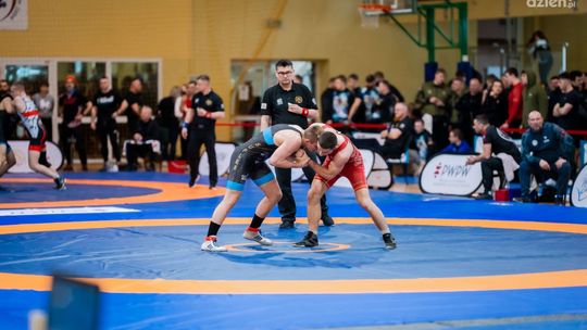 Trzy medale zapaśników Olimpijczyka w Radomiu na mistrzostwach Polski juniorów