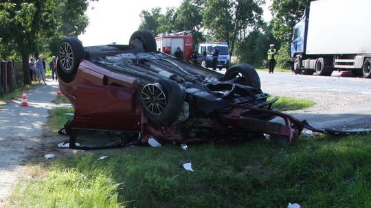 Trzy osoby ranne w wypadku w Małęczynie