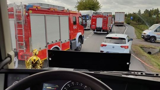 Trzy pojazdy zderzyły się na DK 50. Są utrudnienia