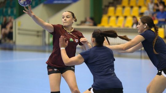 Trzy przedłużenia w ELMAS‑KPS APR Radom