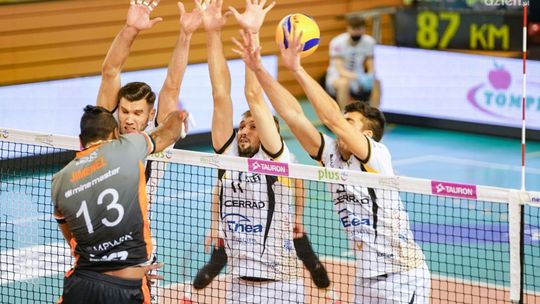 Trzy punkty Cerradu Enei Czarnych z czerwoną latarnią PlusLigi