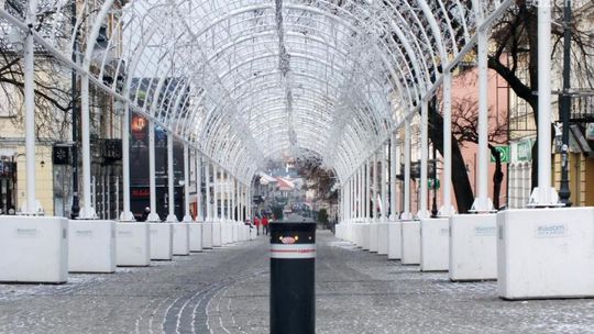 Tunel świetlny. Zablokowana karetka?