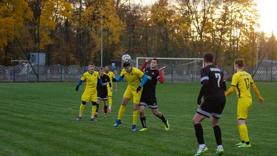 Tymex Liga Okręgowa: derby powiatu w Warce
