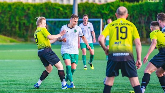 Tymex Liga Okręgowa: dwa pojedynki na szczycie, derby powiatu szydłowieckiego