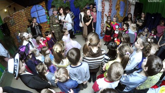 Uczniowie "Budowlanki" zorganizowali bal karnawałowy dla dzieci