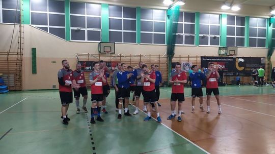 Udane święta szczypiornistów Uniwersytetu. Wygrali i zostali liderem