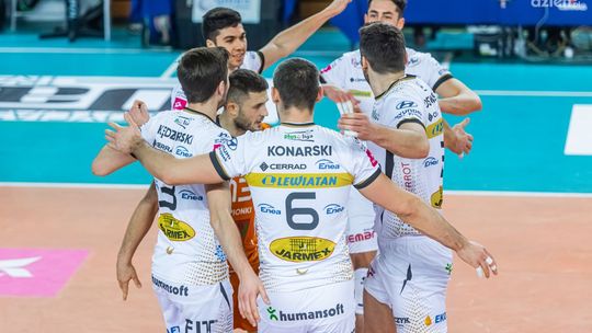 Udany sprawdzian Czarnych. Siatkarze na trzecim miejscu