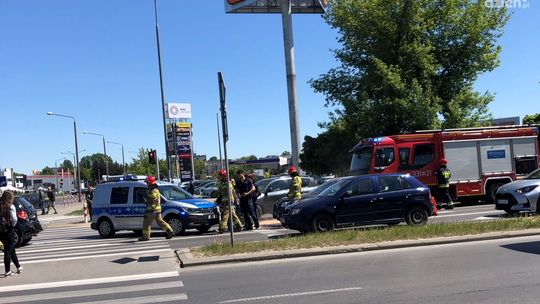 Ul. Mireckiego. Wjechała w tył pojazdu
