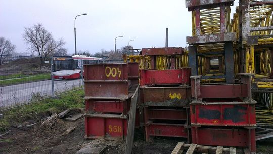 Ul. Młodzianowska: zobacz wiadukt nad torami!