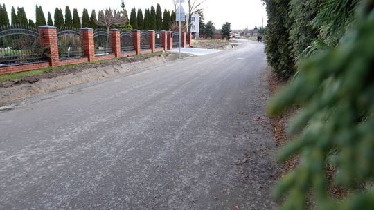 Ul. Szeroka Droga z nową nawierzchnią asfaltową