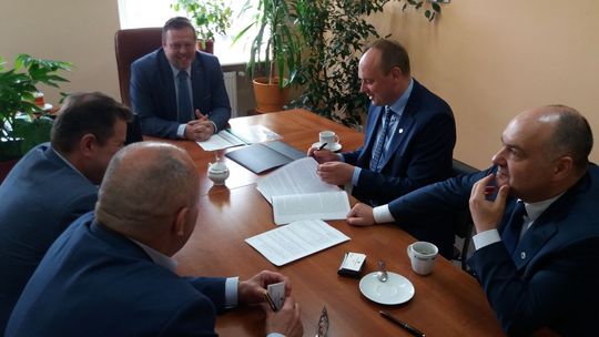 Umowa na pierwszy odcinek trasy NS podpisana