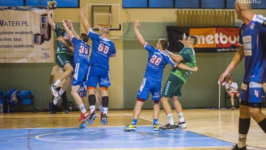 Uniwersytet stanął w końcówce