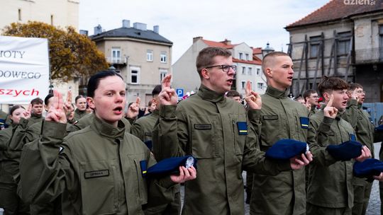Uroczyście ślubowali. „Być sumiennym i odpowiedzialnym”