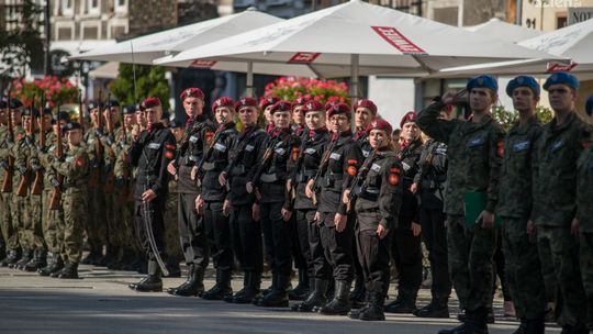Uroczyste ślubowanie uczniów klas mundurowych ZDZ