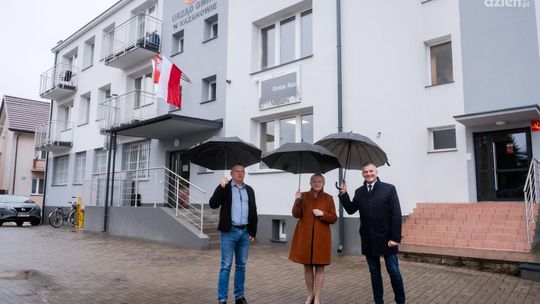 Urząd Gminy i park w Kazanowie w nowej odsłonie