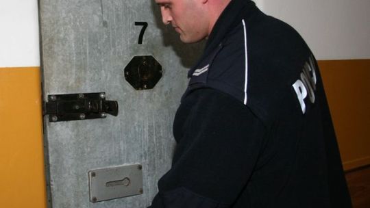 Usiłował zabić kolęgę nożem