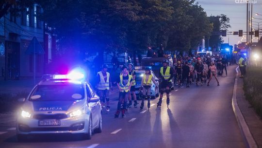 Utrudnienia podczas przejazdu rolkarzy