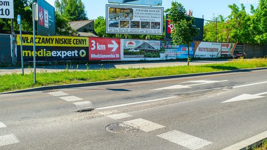 Utrudnienia w ruchu. Wymiana asfaltu na al. Grzecznarowskiego