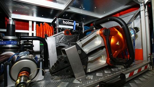 Uważajmy na dzieci! 7-latka nabiła się na element płotu