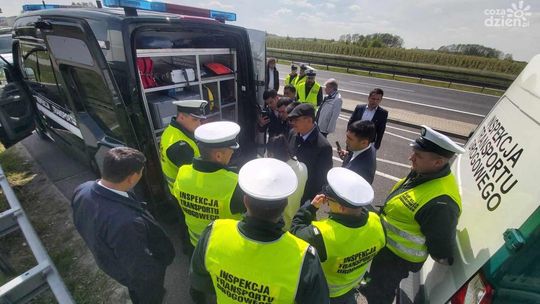 Uzbekistańscy inspektorzy nadzoru transportu z wizytą w Polsce 