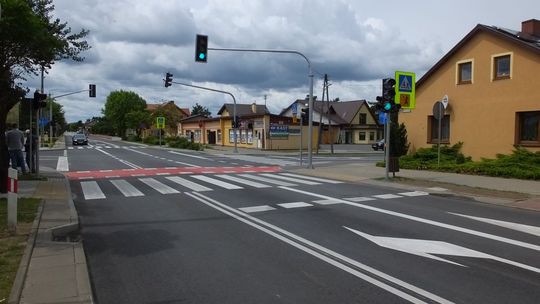 W Białobrzegach powstało nowe skrzyżowanie z sygnalizacją świetlną