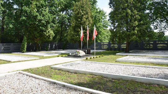 W Chruślicach odnowiono cmentarz wojenny