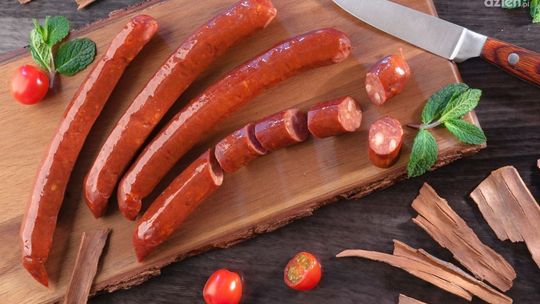 W jaki sposób przyprawić domową kiełbasę?