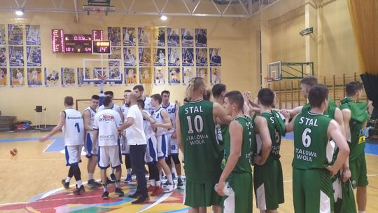 W meczu dwóch najmłodszych drużyn ligi, wysoki triumf radomian