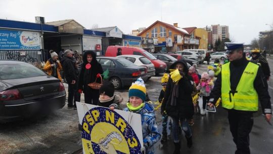 W pierwszy dzień wiosny policjanci odwiedzili uczniów