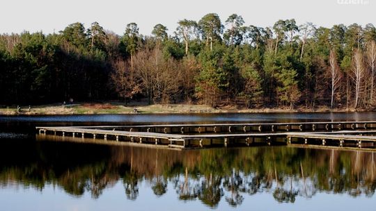 W Siczkach wywróciła się żaglówka, uratowano cztery osoby