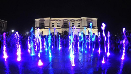 W sobotę rusza kino letnie na fontannach!