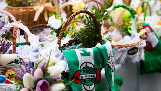 W Wielką Sobotę święcenie pokarmów na stadionie przy Struga