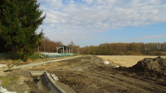 W Zwoleniu trwa remont boiska. Powstają też nowe obiekty przy szkołach