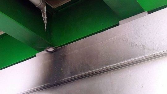 Wandale podpalili nowy wiadukt!