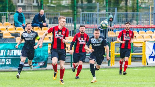 Ważne mecze w IV lidze. Derby w Przysusze i Warce