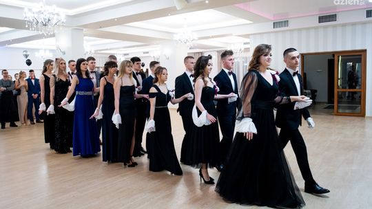 [WIDEO] Studniówki 2023: XII LO w Radomiu