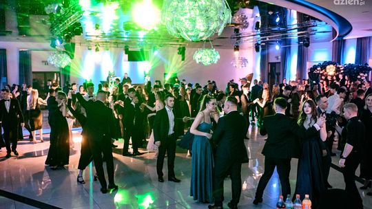 [WIDEO] Studniówki 2023: Zespół Szkół Ekonomicznych w Radomiu 