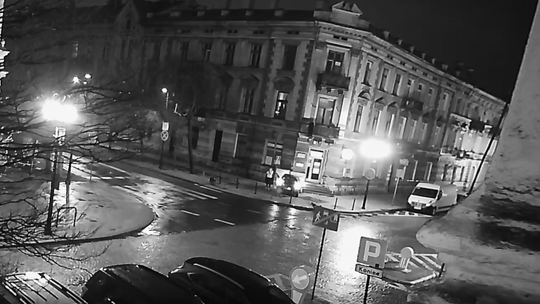 WIDEO. Wjechała w kamienicę przy ul. Piłsudskiego 