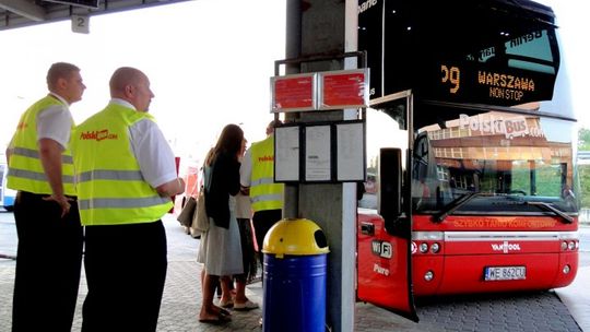 Więcej kursów do i z Warszawy