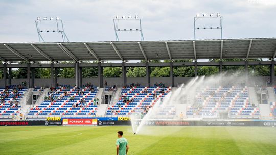 Wiemy ilu kibiców obejrzy mecz z Miedzią. Umowa na oświetlenie podpisana