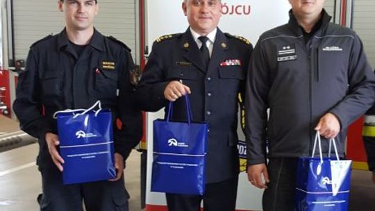 Więźniowie z grójeckiego aresztu szyją maseczki