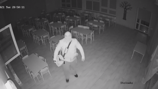 Włamali się do przedszkola. Jest nagranie