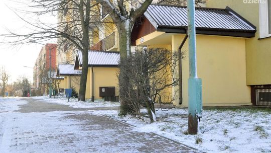 Woda wycieka od dwóch lat. Winnych brak?