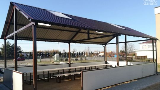 Wolanów. Ukończono dwie altany i wiatę