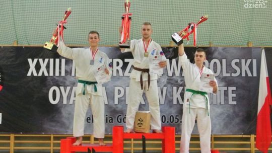 Worek medali radomskich karateków