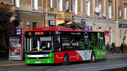 Wożą pasażerów Ursusem